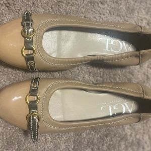 AGL Cap Toe Ballet Flar, Size 9
